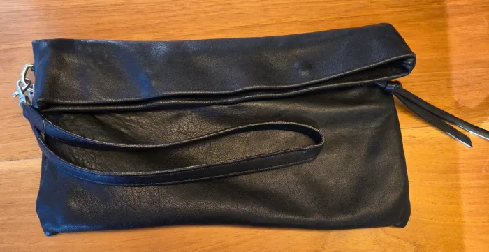 Clutch de couro macio italiano