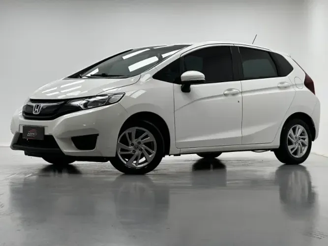 Honda Fit Automático (CVT) com baixo km. Lindo carro!