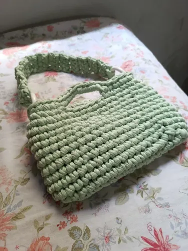 BOLSA EM CROCHÊ - Fio de malha