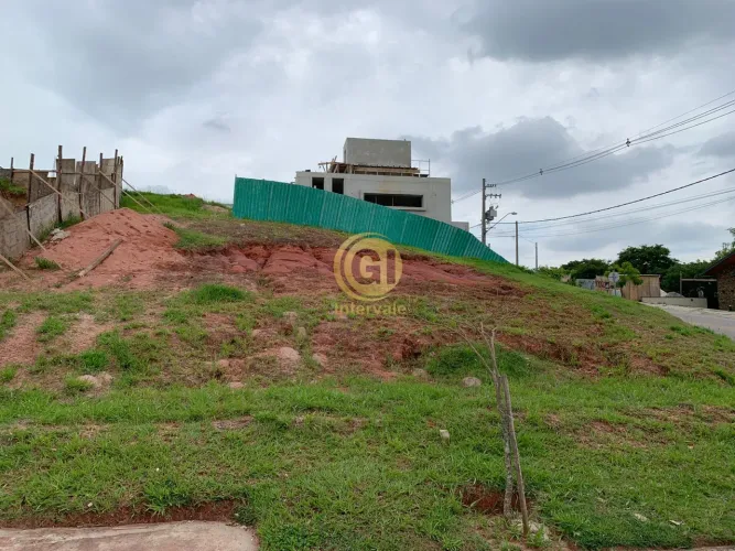 TERRENO DE 307 METROS NO CONDOMINIO VIVVA - JACAREI