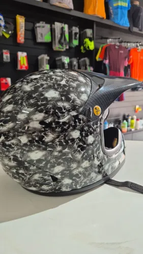 Capacete fox