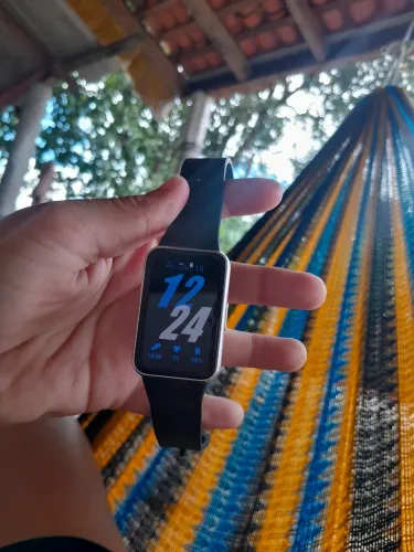 Relógio Samsung fit 3 , vai com caixa e cabo de carregar original,  faço entrega .