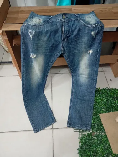 Calça jeans masculina resistente jeans grosso em perfeitas condições 