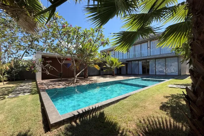 Casa à venda | 5 Suítes | Piscina com Raia | 1.092 m² | Condomínio fechado Jardins Siena |