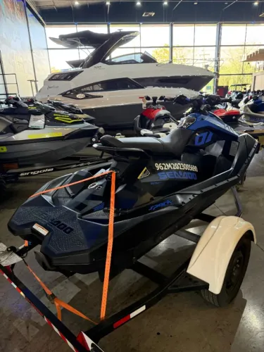 JET SKI - SEA-DOO SPARK TRIXX 3UP