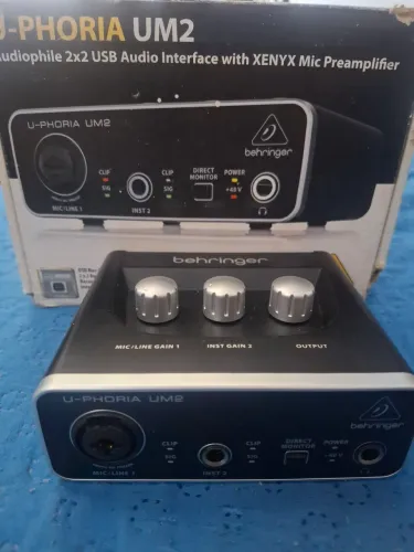 Interface de audio behringer