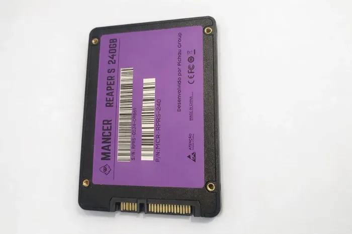 HD SSD SEMI NOVO DE 240GB/SAUDÁVEL/ENTREGO NA REGIÃO