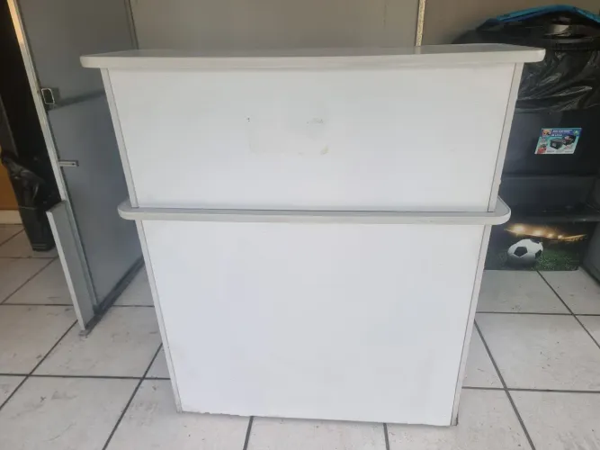 Balcão de madeira duplo resistente branco