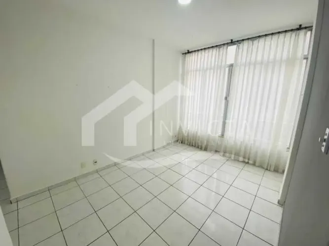 MARAVILHOSO SALA DOIS QUARTOS NO CORAÇÃÓ DE COPACABANA !!