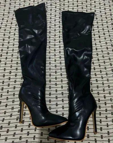 Bota preta cano longo novíssima, nunca usada