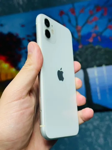 iPhone 11 64 GB 83% saúde 