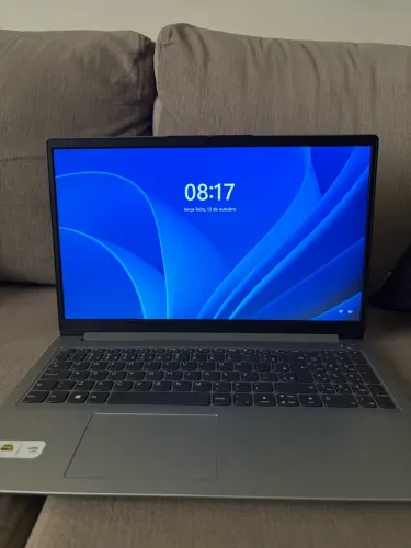 Notebook Lenovo IdeaPad 1 15IAU7 Usado, Core i5 12ª Geração, 8GB RAM