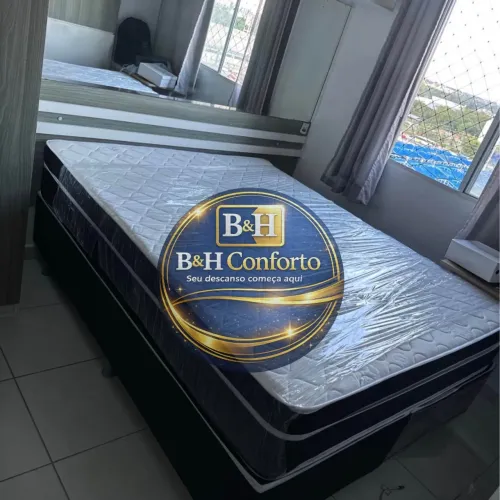 Cama Queen Size com cabeceira