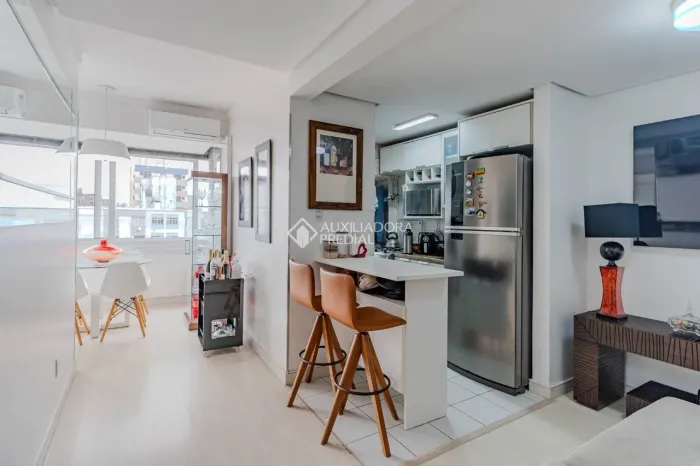 Apartamento 1 dormitório/ Suíte com 2 Vagas no Centro Mobiliado!!
