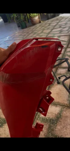 Carenagem do tanque dos dois lado da fam 2025