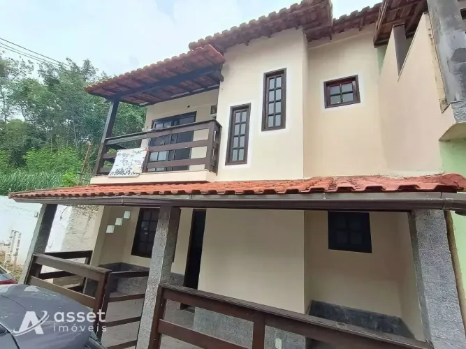 Asset Imóveis vende casa duplex com varanda e 2 dormitórios, 100m², por R$ 225.000 - Sape 