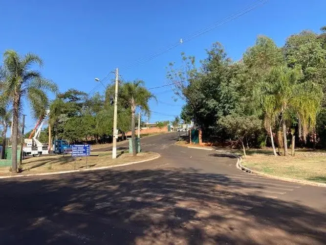 Terreno misto no Terras de Santa Ana | É aqui na Imobiliária Rosa e Rangel