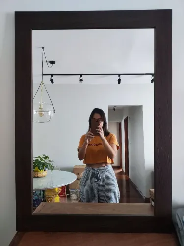 ESPELHO DECORATIVO COM MOLDURA - ÓTIMO ESTADO