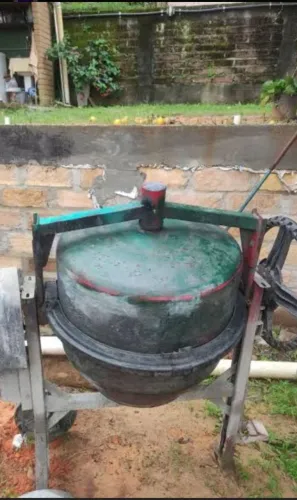 Betoneira 150 litros , usada precisa de reparos