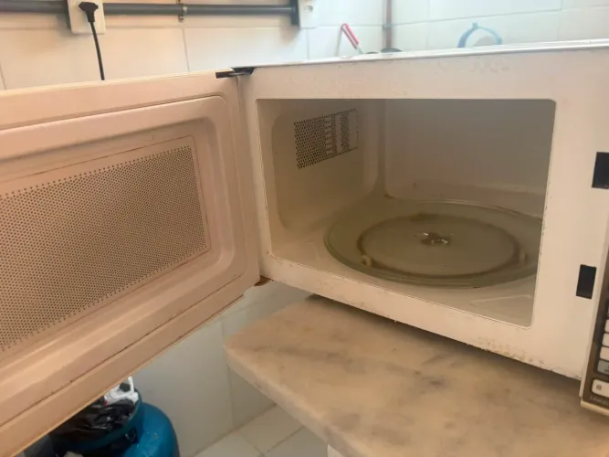Micro-ondas Midea live 20 Litros Branco espelhado