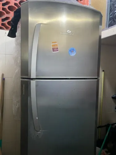 Vendo geladeira frost free continental ! R$250, retirada na taquara