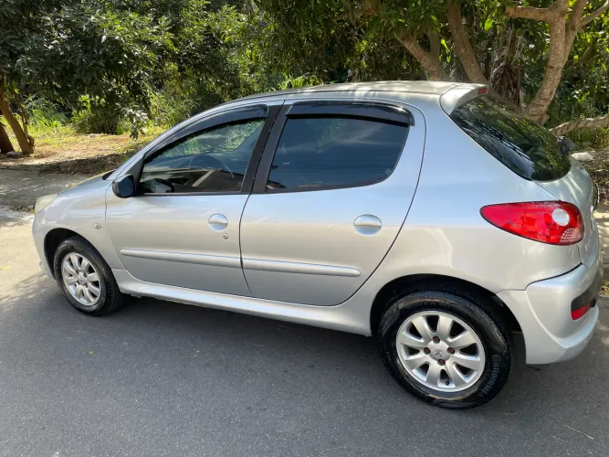 Peugeot 207 XR Sport 1.4 Flex 8V 5P 2011