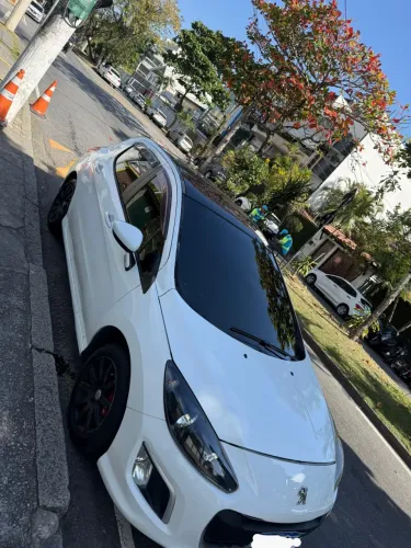Peugeot 308 Active 1.6 Flex 16V 5P Mec. 2014