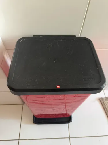 Lixeira Rotho 40litros