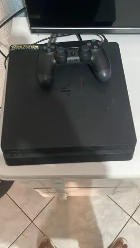 Vendo ps4 com 1 controle sem fio novo