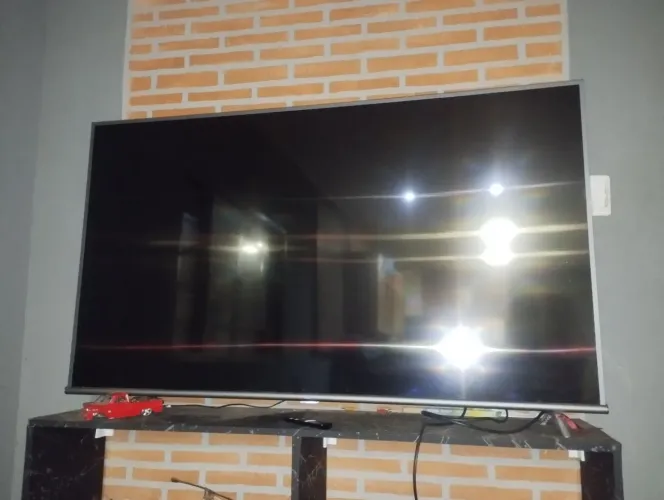 Tv 65 Tcl com defeito led queimado