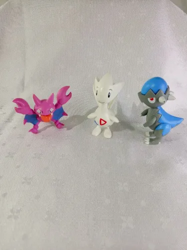 Combo Pokémon Gligar, Togetic e Cranidos originais Jakks pacific 