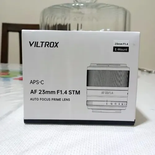 23mm Lente Sony abertura 1.4 nova lacrada Viltrox, só falo whats, não falo olx