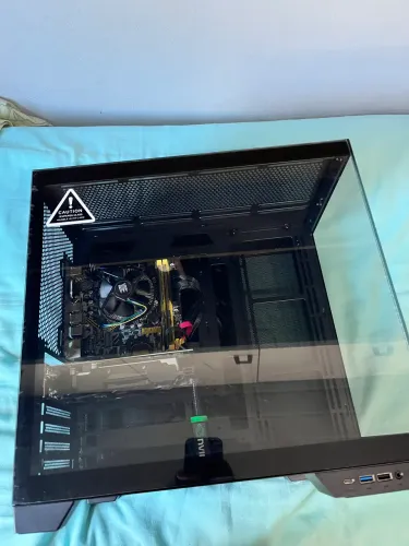 GTX 750 4Gb Com caixa 