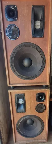 Caixas de som grandes (3 vias )