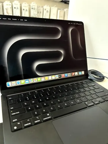 MacBook Air M3 8/256gb 2024