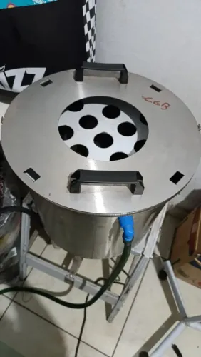 Máquina de descascar alho e um selador