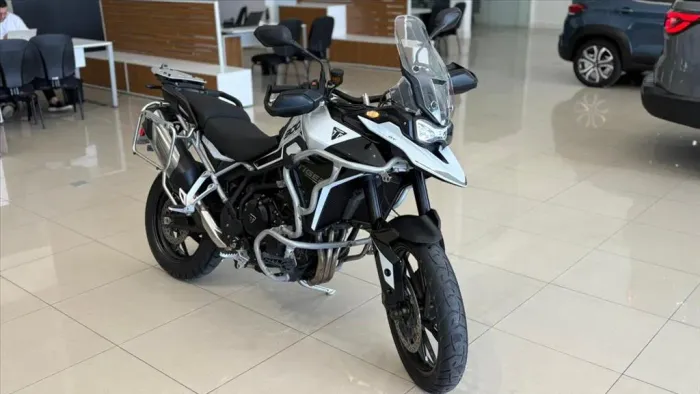 TRIUMPH TIGER 900 GT