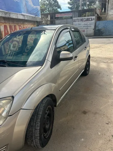 Ford Fiesta Sed. Personnalite 1.0 8V 4P 2005