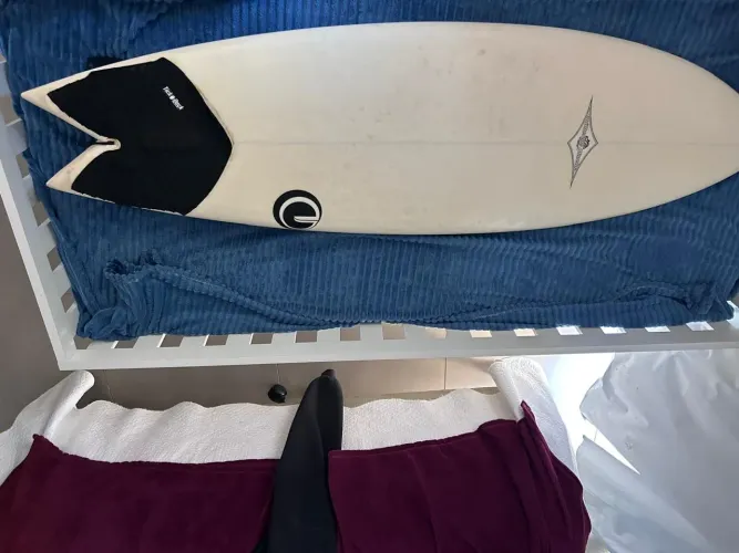 Prancha Fish Bi-Quilha 5'9 - Ideal para iniciantes e marolas