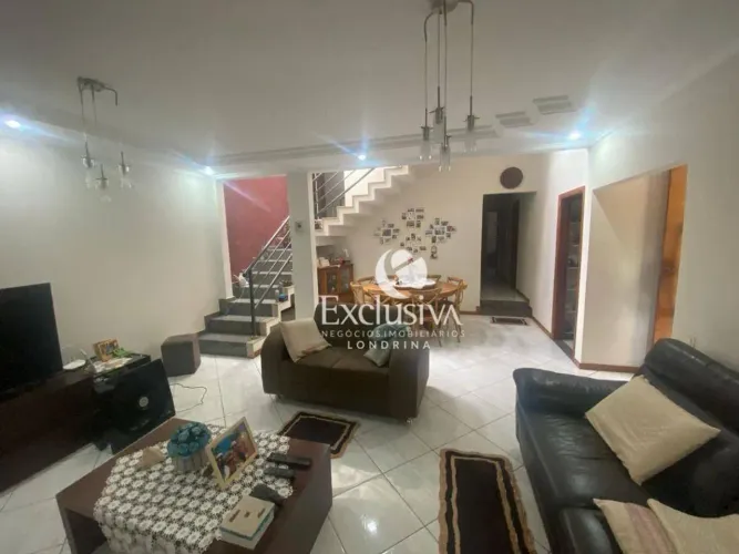 Sobrado com 5 quartos à venda, 300 m² - Condomínio Kingstown Park Residence, Parque Jamaic
