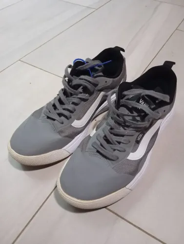 Tênis Vans ultrarange cinza/preto Higienizado