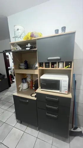Móvel de cozinha bem novo