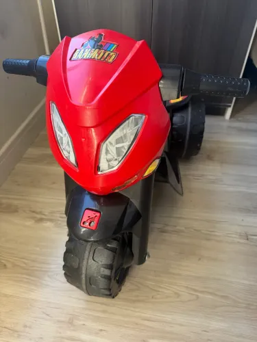 Moto elétrica bandeirantes