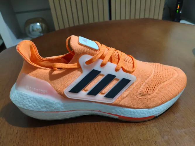 Tênis ADIDAS ultraboost laranja tamanho 41.5