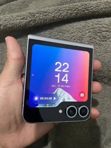 Galaxy ZFlip 6 256gb Cinza  - Venda ou Troca