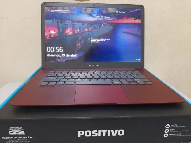 notebook Ultrabook red slim