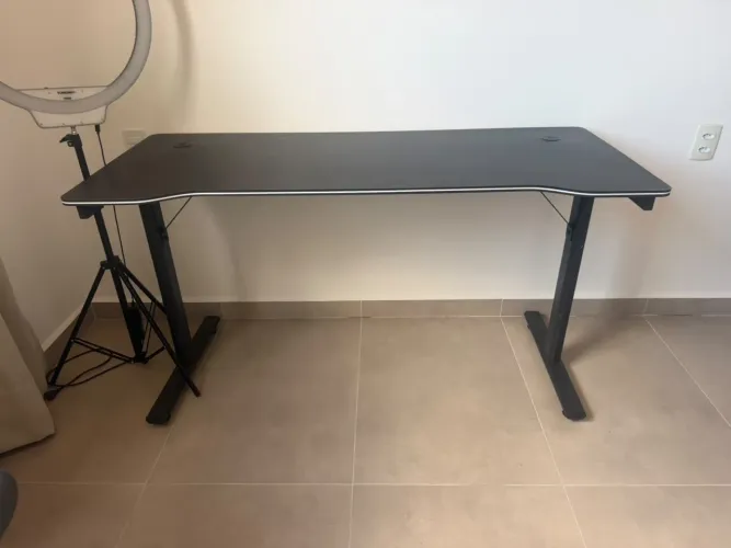 Mesa Gamer TGT Barrier, 140cm, Preto, TGT-BRR-BK01