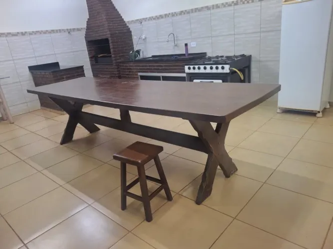 Mesa c/ 10 lugares. 3mtsx90cm c/10 Bancos