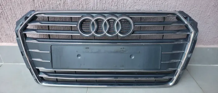 Grade Audi A4 2018 ( B9 ) com contorno cromado (ORIGINAL AUDI) - 8WO853651AB