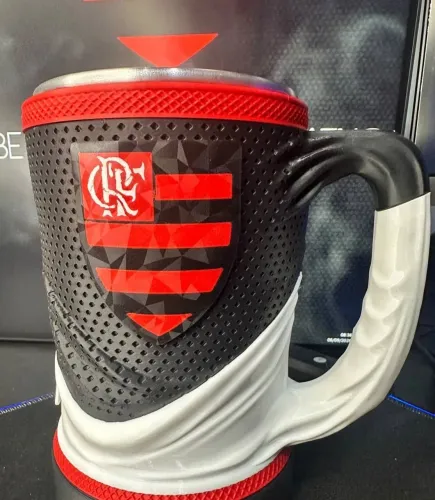 ? Caneca Térmica de Inox 500ml Personalizada em Impressão 3D - Escudos e Times de Futebol